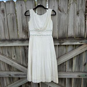 Vintage 1960s Women’s Pleated Floral Lace Midi Dress